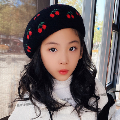 Ziemas beretes cepure ar izšūtiem burtiem meitenēm