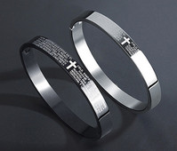 Мъжка гривна с надпис