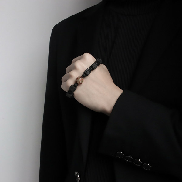 Retro modell férfi karkötő gyöngyökkel