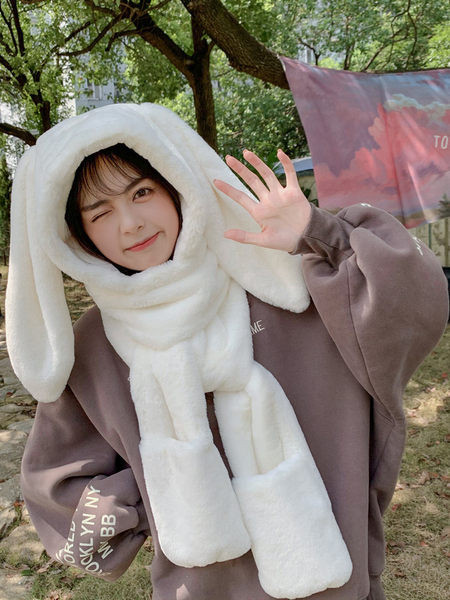 Gyermek sapka sállal