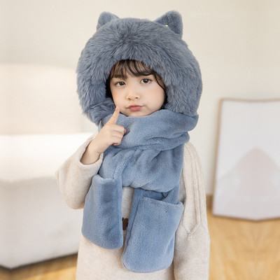 Παιδικό καπέλο με χνούδι και κορδόνια