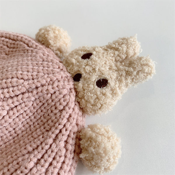 Gyermek kötött sapka 3D nyúl elemmel