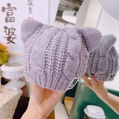 Adīta cepure ar 3D elementu meitenēm