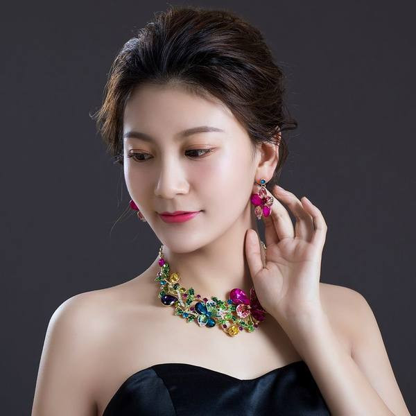 Női ékszer szett virágmotívumokkal