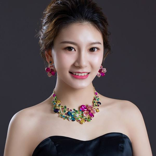 Női ékszer szett virágmotívumokkal