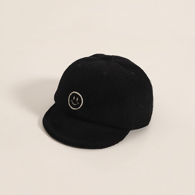 Παιδικό καπέλο ριγέ με γείσο και κέντημα