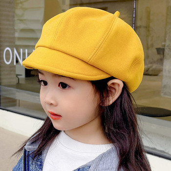 Модерна детска шапка с козирка за момичета