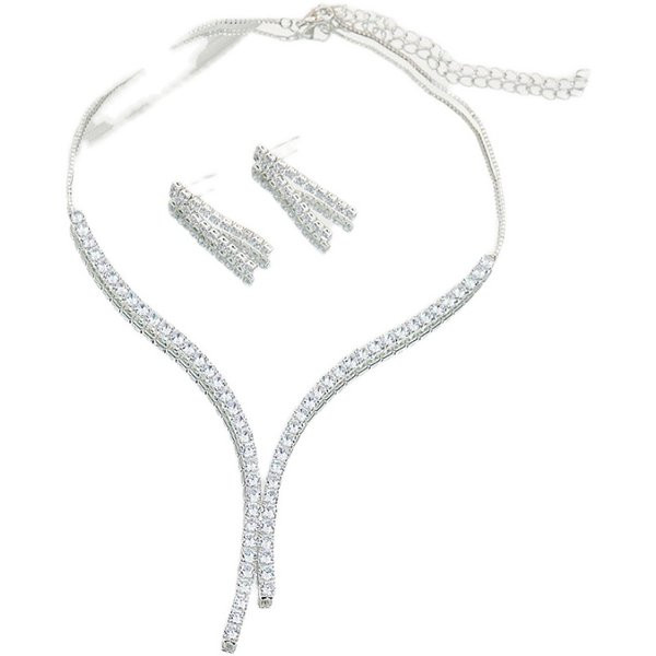 Elegants modeļu sieviešu rotaslietu komplekts no kaklarotas un auskariem ar akmeņiem