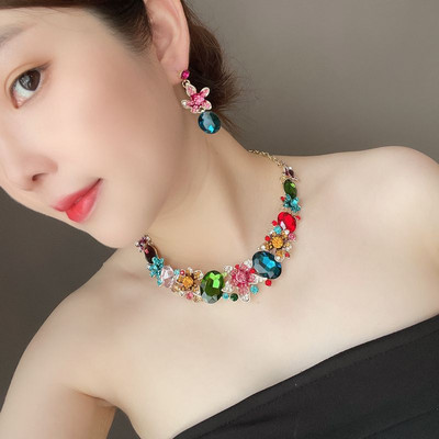 Női fülbevaló és nyaklánc szett három színben