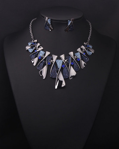 Ženski dvodijelni set - ogrlica sa kamenčićima u boji i naušnice