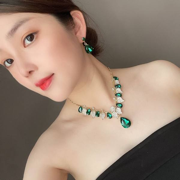 Elegants sieviešu rotu komplekts