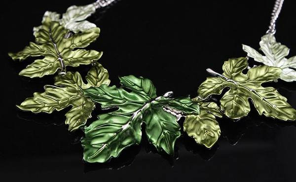 Sieviešu ikdienas auskaru un kaklarotu rotaslietu komplekts