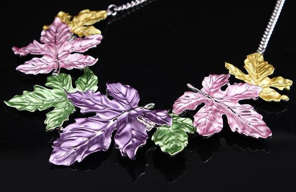 Sieviešu ikdienas auskaru un kaklarotu rotaslietu komplekts