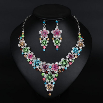 Jauna modeļa sieviešu komplekts ar krāsainiem akmeņiem - kaklarota un auskari