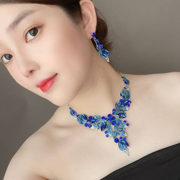 Γυναικείο κολιέ δύο τεμαχίων και σκουλαρίκια σετ με πέτρες