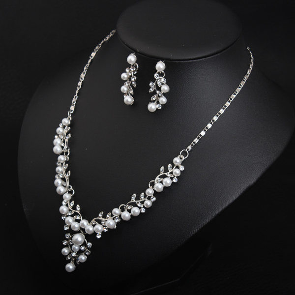 Sieviešu 2-daļīgs auskaru un kaklarotas komplekts ar pērlēm un dekoratīviem akmeņiem