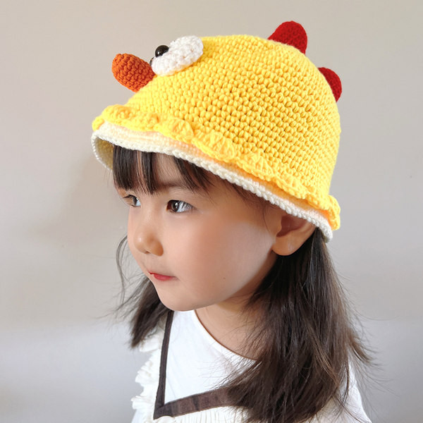 Ziemas adīta cepure ar 3D elementu