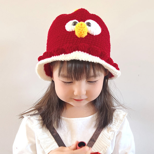 Ziemas adīta cepure ar 3D elementu