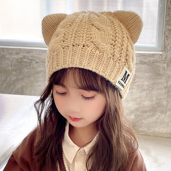 Детска плетена шапка 