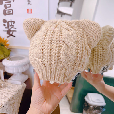 Детска плетена шапка