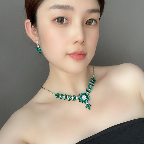 Finom női ékszer készlet