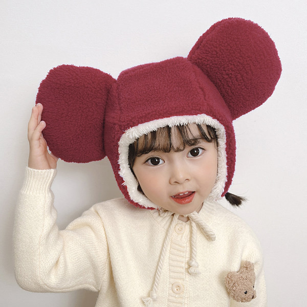 Pufīga bērnu cepure ar 3D elementu meitenēm