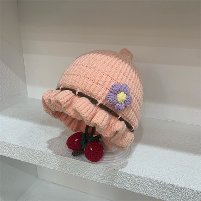 Gyerek téli sapka alkalmi virágmintával