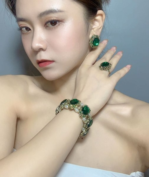 Női elegáns háromrészes szett