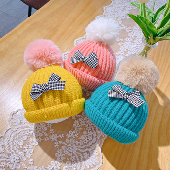 Плетена детска шапка с панделка за момичета