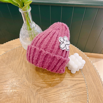 Kötött sapka 3D virág elemmel lányoknak