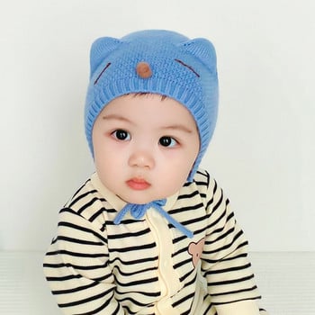 Зимна детска плетена шапка с 3D елемент 