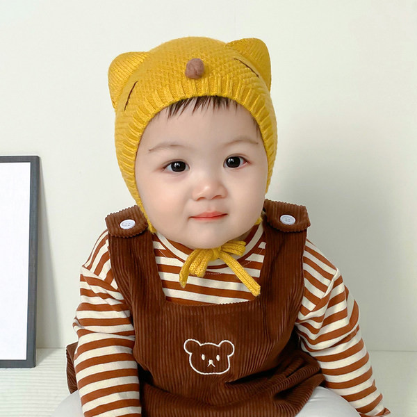 Χειμερινό παιδικό πλεκτό καπέλο με τρισδιάστατο στοιχείο