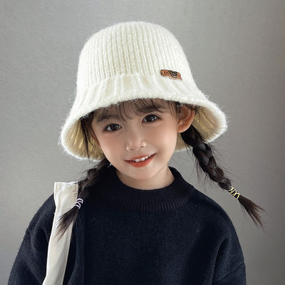 Modna dječja kapa s logom za djevojčice