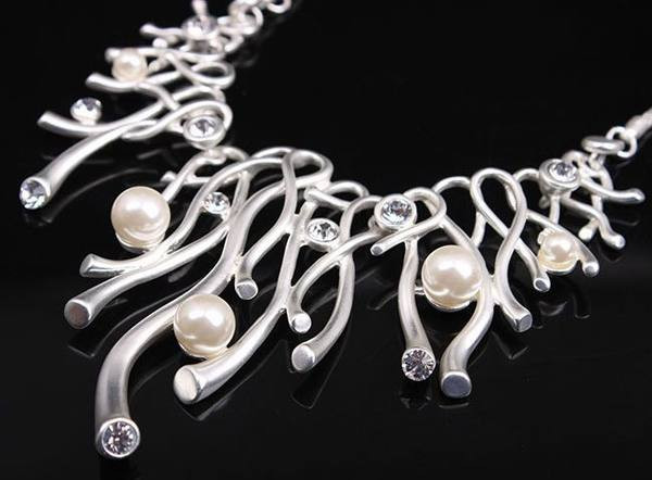 Retro női 2 részes gyöngy fülbevaló és autós szett