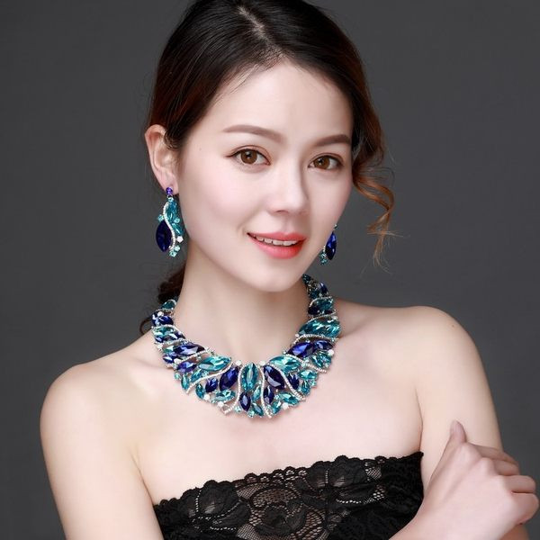 Divatos női kő nyaklánc és fülbevaló szett