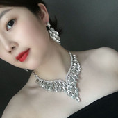 Επίσημο σχέδιο γυναικεία σκουλαρίκια και κολιέ σετ με πέτρες