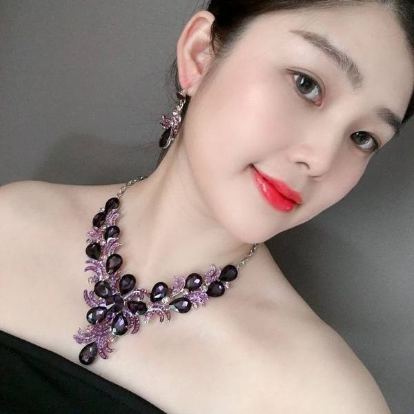 Női szett - virágmotívumokkal