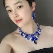 Sieviešu divdaļīgs komplekts ar krāsainiem akmeņiem