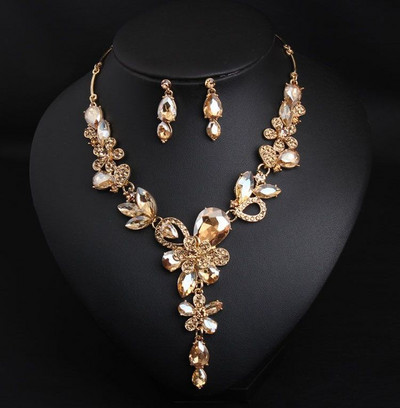 Stílusos női ékszer készlet