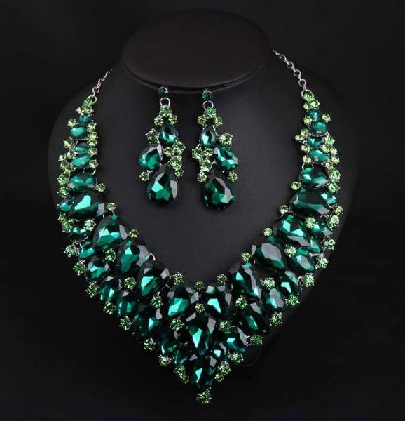 Γυναικείο σετ - με χρωματιστές πέτρες