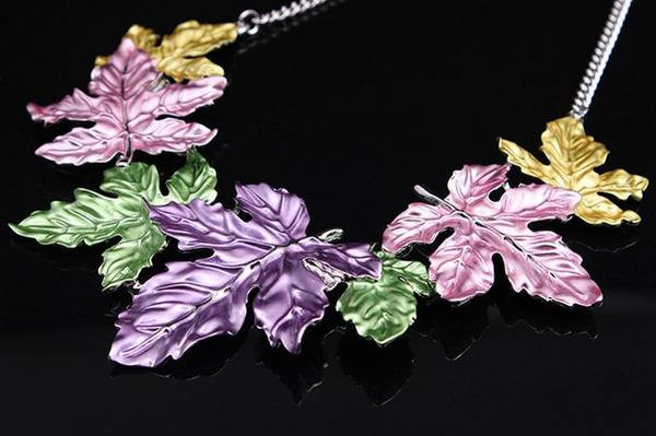 Kétrészes női szett virágmotívumokkal