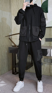 Ανδρική φόρμα με κουκούλα και κορδόνια