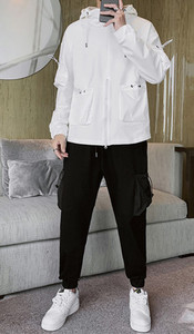 Ανδρική φόρμα με κουκούλα και κορδόνια