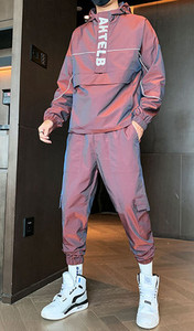 Ανδρική φόρμα με κουκούλα και κορδόνια