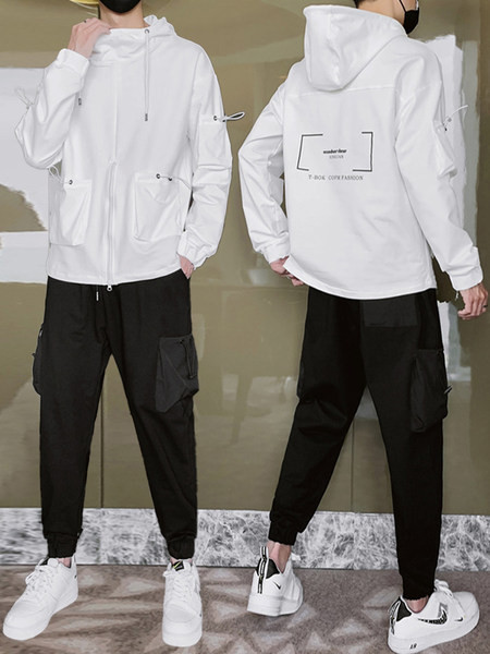 Ανδρική φόρμα με κουκούλα και κορδόνια