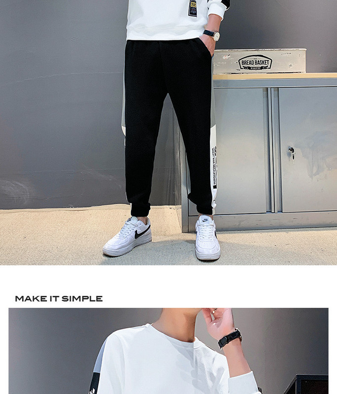 Férfi kéttagú sportcsapat ovális nyakkivágással és logóval