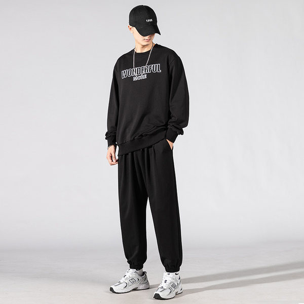 Férfi sport kétrészes szett nyomott blúzzal és fűzős alsókkal