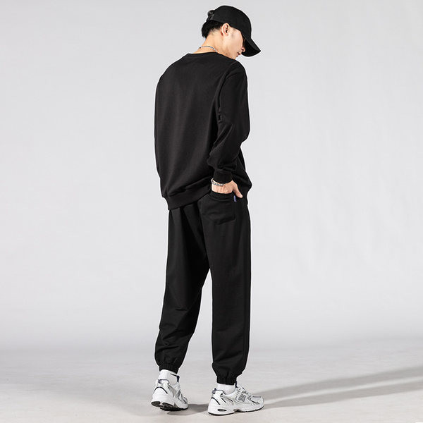 Férfi sport kétrészes szett nyomott blúzzal és fűzős alsókkal