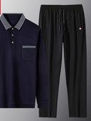 Férfi ruha klasszikus gallérral és gombbal