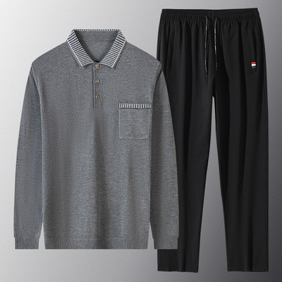 Férfi ruha klasszikus gallérral és gombbal